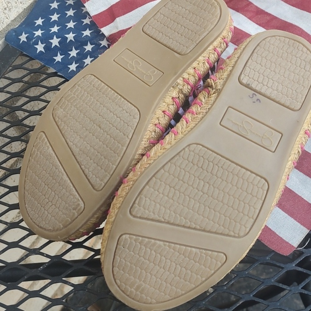 Jessica Simpson 👟 - Picture 9 of 9